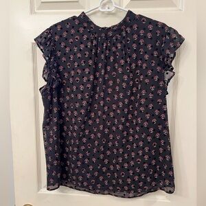 DR2 Black Floral Ruffle Sleeve Blouse